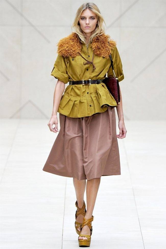 LONDON FASHION WEEK: BURBERRY PRORSUM SPRING 2012