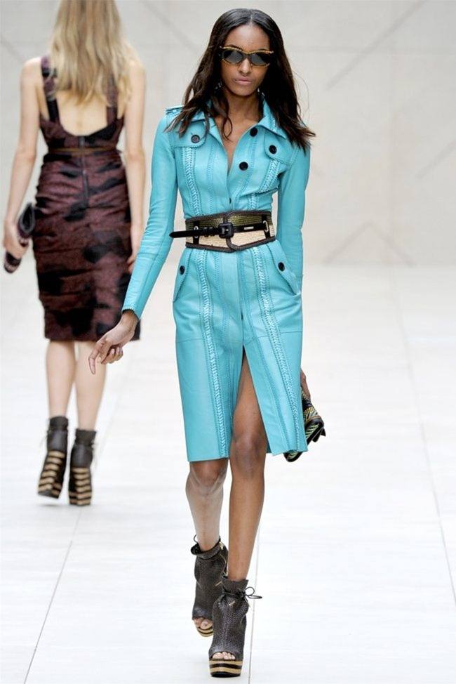 LONDON FASHION WEEK: BURBERRY PRORSUM SPRING 2012