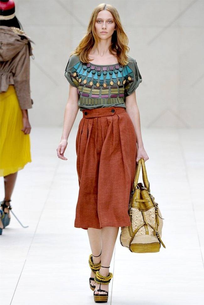 LONDON FASHION WEEK: BURBERRY PRORSUM SPRING 2012