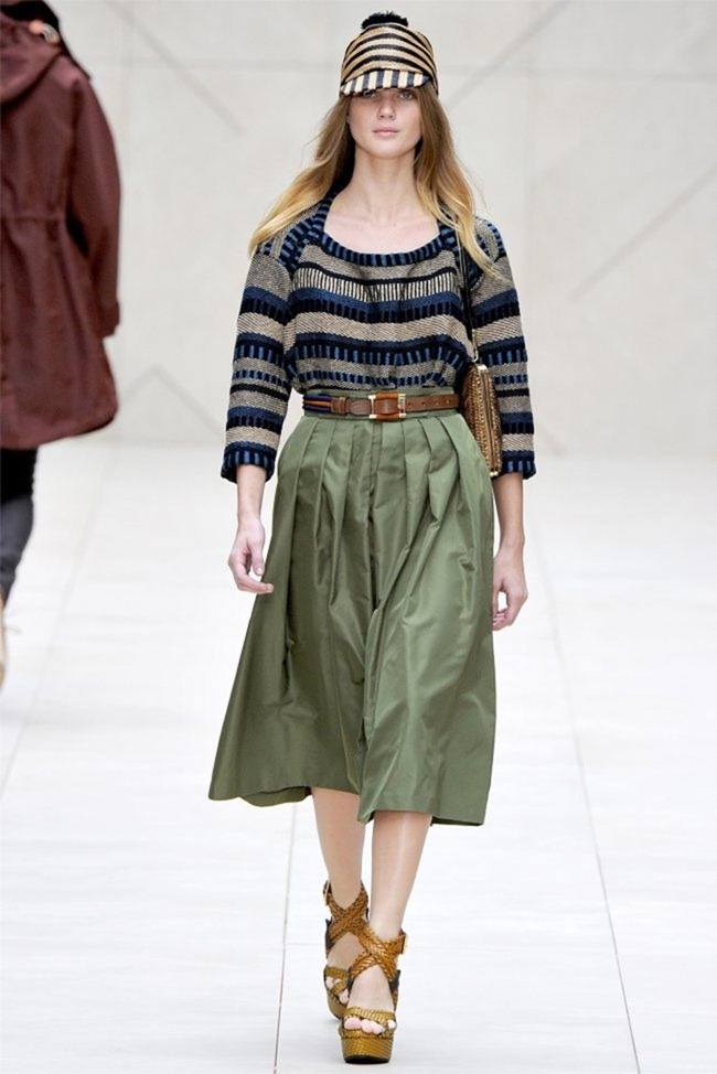 LONDON FASHION WEEK: BURBERRY PRORSUM SPRING 2012