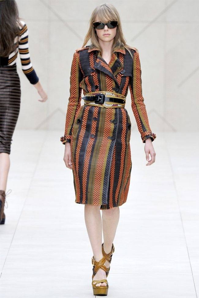 LONDON FASHION WEEK: BURBERRY PRORSUM SPRING 2012