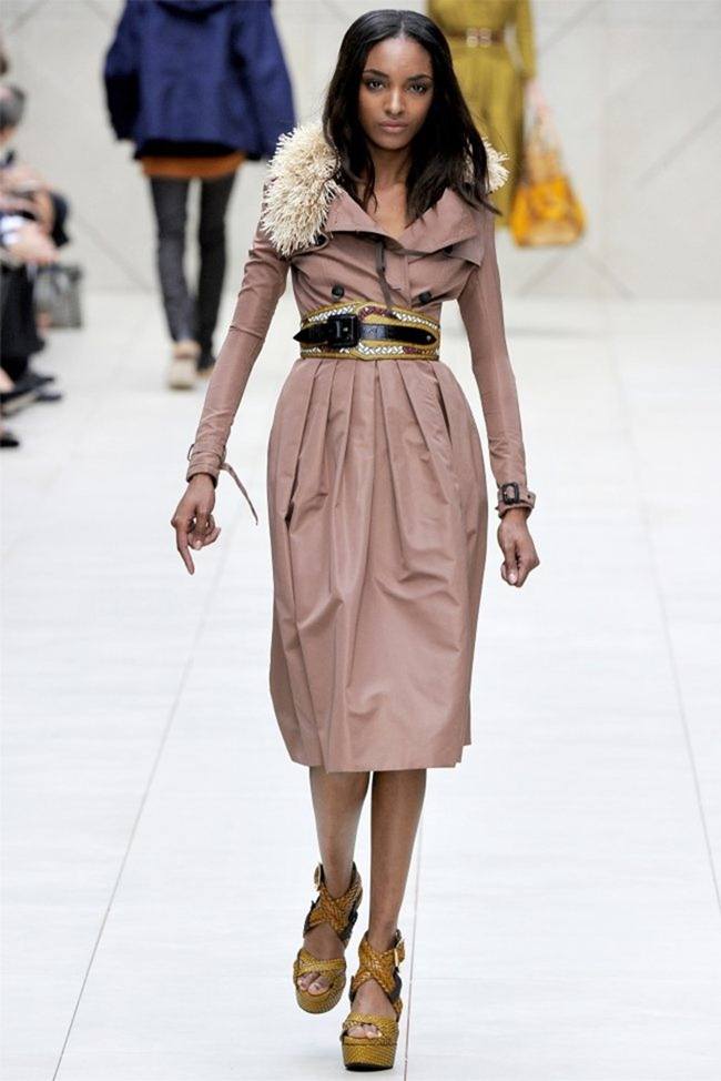 LONDON FASHION WEEK: BURBERRY PRORSUM SPRING 2012