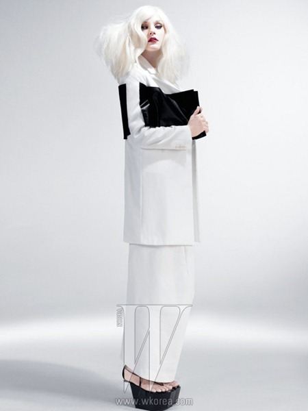 W KOREA: JESSICA STAM BY PHOTOGRAPHER CATHERINE SERVEL