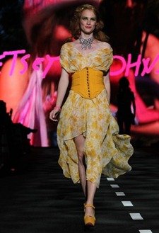 NEW YORK FASHION WEEK: BETSEY JOHNSON READY-TO-WEAR SPRING 2011 BY ROBERT MITRA