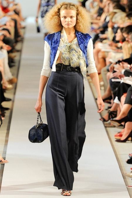 NEW YORK FASHION WEEK: OSCAR DE LA RENTA SPRING 2012