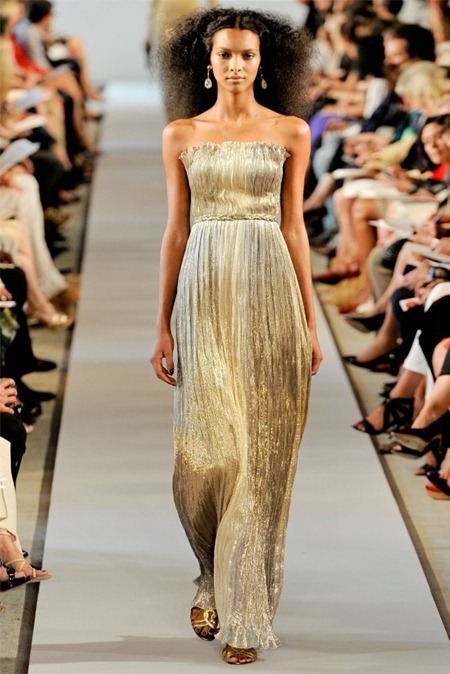 NEW YORK FASHION WEEK: OSCAR DE LA RENTA SPRING 2012
