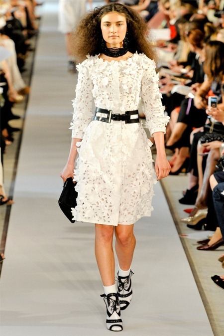 NEW YORK FASHION WEEK: OSCAR DE LA RENTA SPRING 2012