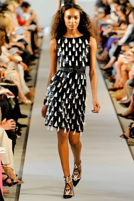 NEW YORK FASHION WEEK: OSCAR DE LA RENTA SPRING 2012