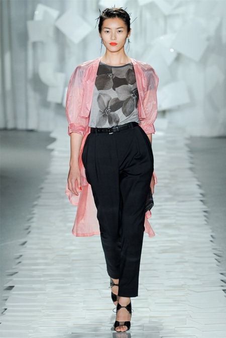NEW YORK FASHION WEEK: JASON WU SPRING 2012