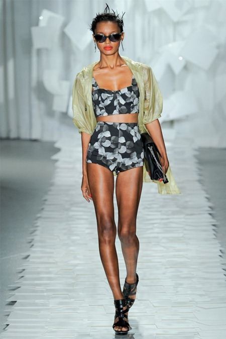 NEW YORK FASHION WEEK: JASON WU SPRING 2012