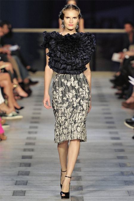 NEW YORK FASHION WEEK: ZAC POSEN SPRING 2012