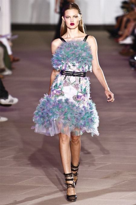 NEW YORK FASHION WEEK: PRABAL GURUNG SPRING 2012