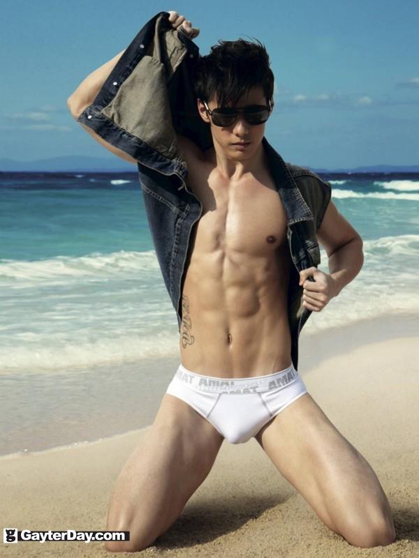 จัดเต็ม!! 4 หล่อ-หน้าใหม่... โชว์ตุง @ IMAGE