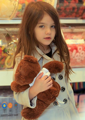 สาวน้อยร้อยล้าน Suri Cruise ลูกสาว ของtom cruise