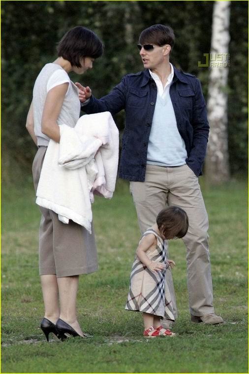 สาวน้อยร้อยล้าน Suri Cruise ลูกสาว ของtom cruise