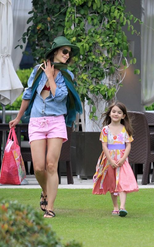 สาวน้อยร้อยล้าน Suri Cruise ลูกสาว ของtom cruise