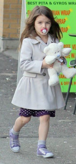 สาวน้อยร้อยล้าน Suri Cruise ลูกสาว ของtom cruise