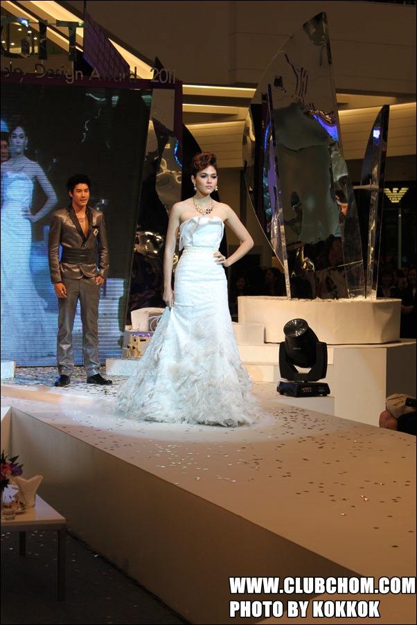 ชมพู่ อารยา สวยสง่าดุจนางพญา