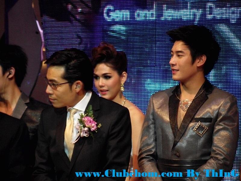 ชมพู่ อารยา สวยสง่าดุจนางพญา