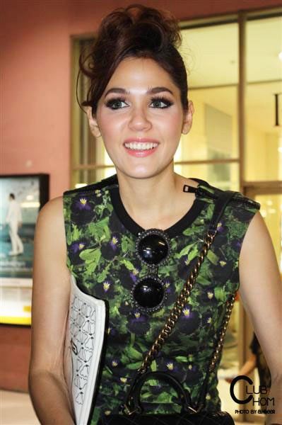 ชมพู่ อารยา ในชุดใส่กลับบ้านน่ารักมากๆ