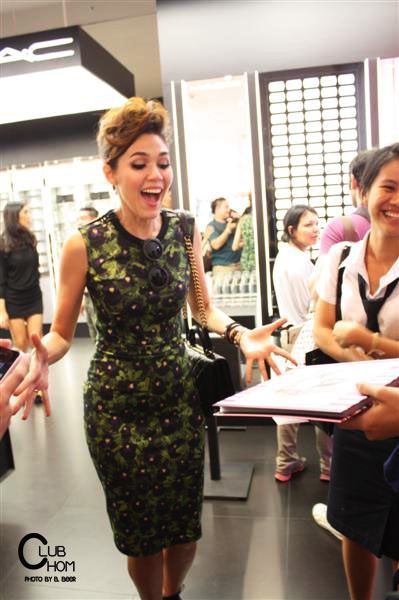 ชมพู่ อารยา ในชุดใส่กลับบ้านน่ารักมากๆ