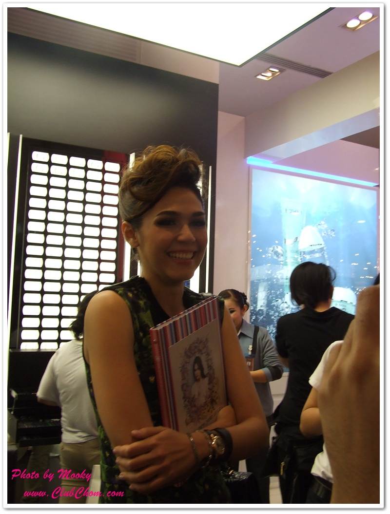 ชมพู่ อารยา ในชุดใส่กลับบ้านน่ารักมากๆ