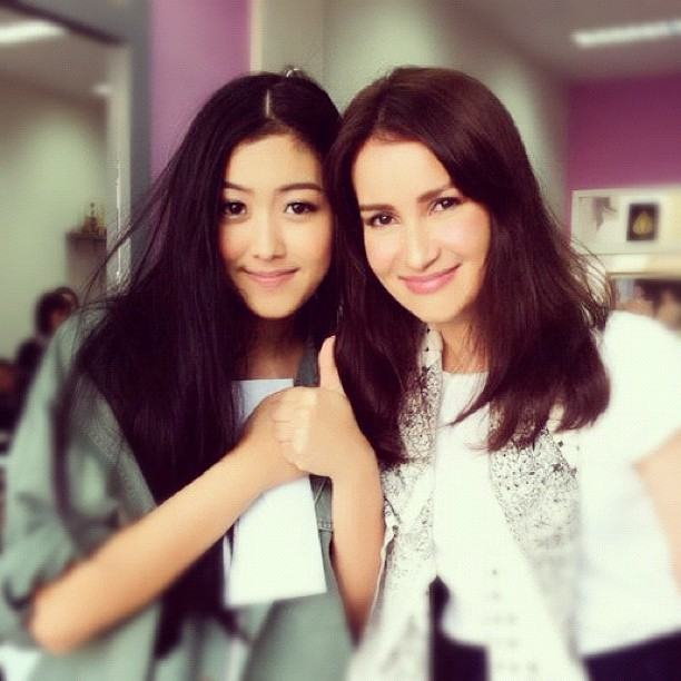 "พี่แอน ทองประสม"....กับน้องๆ