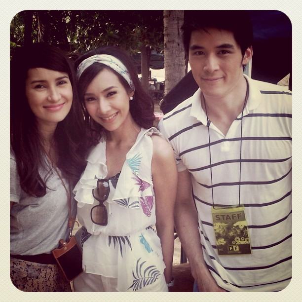 "พี่แอน ทองประสม"....กับน้องๆ