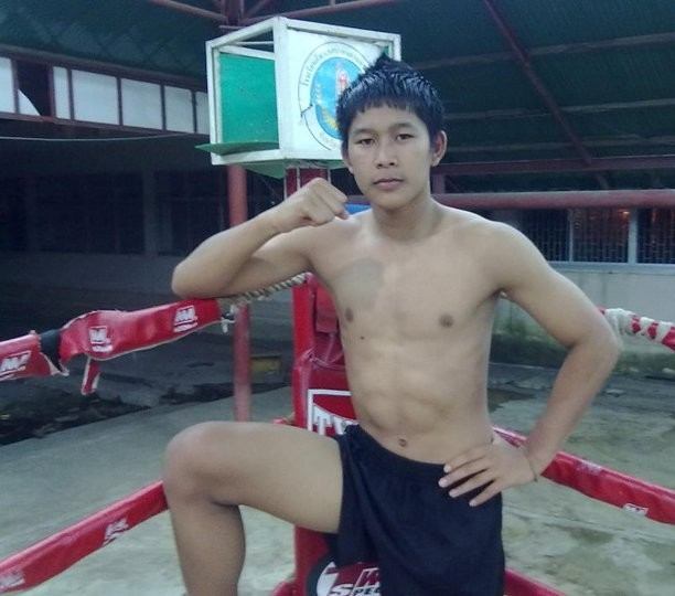 นักมวยหล่ออย่างนี้เชียร์ใจขาด