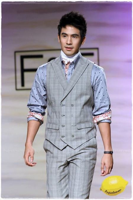 "บรอดคาสซ์"วางตัว"โป๊บ ธนวรรธน์"...ลงละครเรื่องใหม่"ดาวเกี้ยวเดือน"