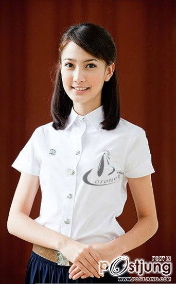 สาวๆในชุดนิสิตค่ะ