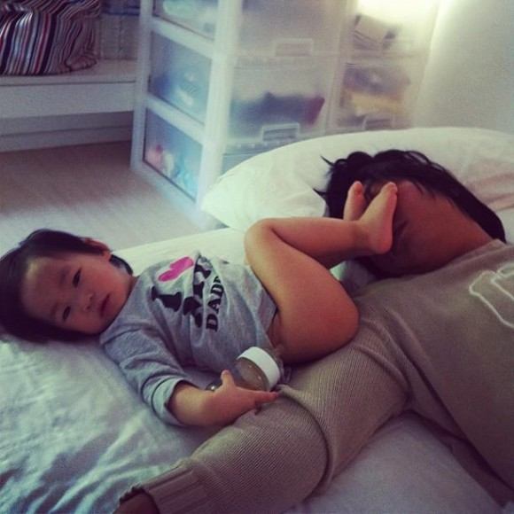 อัพเดท...ภาพความน่ารักของ"น้องออกัส - น้องออการ์"ลูก"เฮียเปิ้ล นาคร"