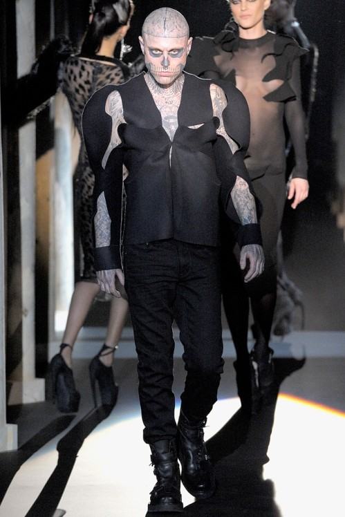 Mugler Woman by Nicola Formichetti Fall/Winter 2011.12 runway show. Fuck yeah!