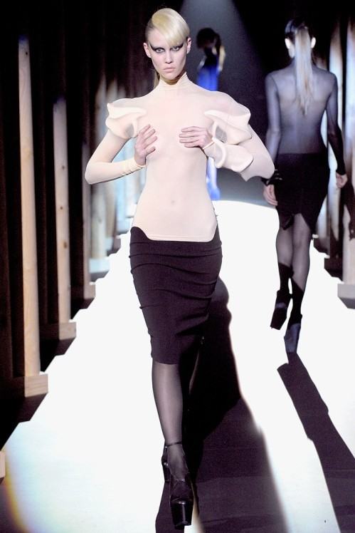 Mugler Woman by Nicola Formichetti Fall/Winter 2011.12 runway show. Fuck yeah!