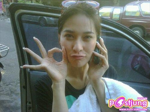 พลอย