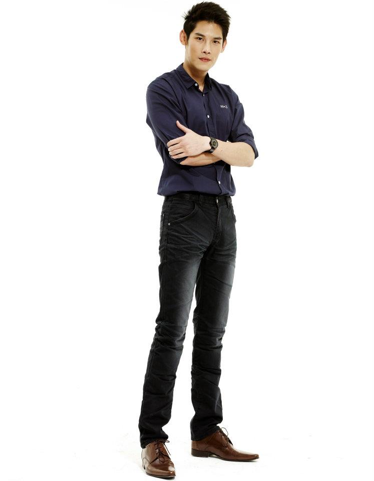 [[Pic]] รวมภาพแฟชั่น AIIZ LOVE CHARITY ของ กัน-มัดหมี่ โตโน่-ริท เต้ย-นท และอีกหลายท่านค่ะ ^^