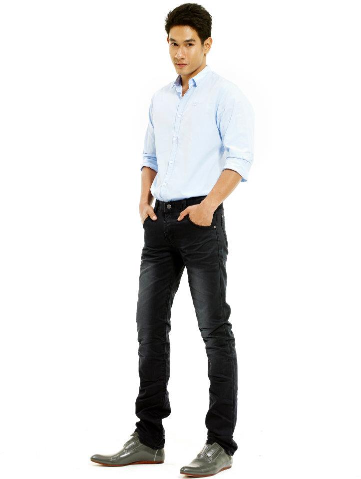 [[Pic]] รวมภาพแฟชั่น AIIZ LOVE CHARITY ของ กัน-มัดหมี่ โตโน่-ริท เต้ย-นท และอีกหลายท่านค่ะ ^^