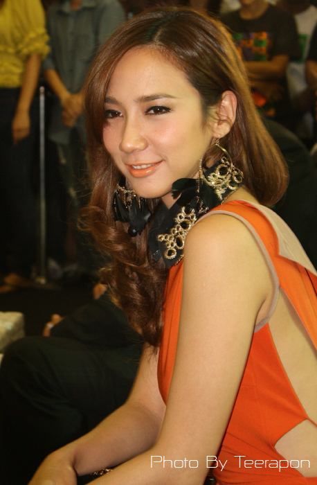 โทนสีลิปติกตัวเเม่"อั้ม พัชราภา"เริ่ดเว่อร์!!!