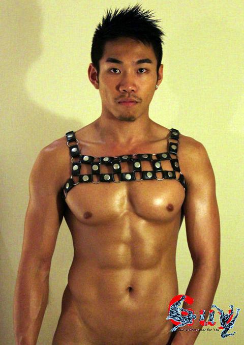 ขยายม่านตากันสักนิด
