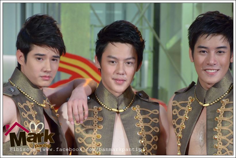 หมาก-ปริญ / มาริโอ้ / เคน-ภูภูมิ งานThe Great Chinese New Year 2012 @ CTW