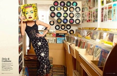 TATLER MAGAZINE: DON'T YOU KNOW WHO I AM BY PHOTOGRAPHER ROBERT TRACHTENBERG