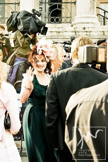 ชอบเธอมาก IA AT THE HARRY POTTER AND THE DEATHLY HALLOWS 2 PREMIERE IN LONDON: PHOTOS OF HELENA BONH