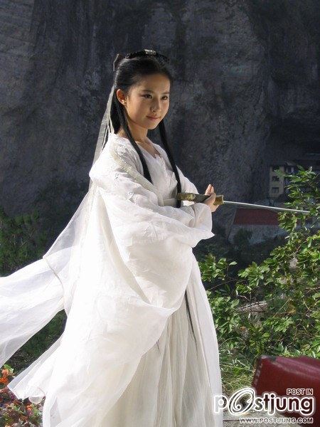 หลิวอี้เฟย - Liu Yi Fei ยอดนางเอกซีรีย์อันดับ 1 ของจีนในขณะนี้