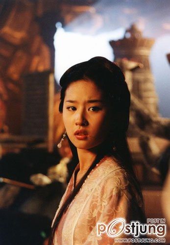 หลิวอี้เฟย - Liu Yi Fei ยอดนางเอกซีรีย์อันดับ 1 ของจีนในขณะนี้