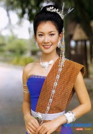แฟนคลับที่เมืองจีนให้ฉายานุ่น " นางฟ้าเมืองไทย"