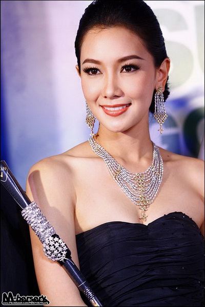 แฟนคลับที่เมืองจีนให้ฉายานุ่น " นางฟ้าเมืองไทย"