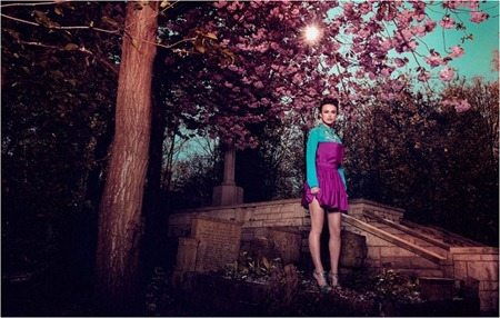 FLAUNT MAGAZINE: KEIRA KNIGHTLEY IN "LONG DISTANCE RELATIONSHIPS" BY PHOTOGRAPHER YU TSAI