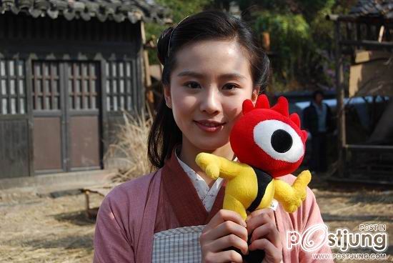Liu Shi Shi / หลิว ซือ ซือ ดารานางเอกสาวอีกคนหนึ่งที่กำลังเทียบรัศมีกับยอดนางเอกอย่าง หลิว อี้ เฟย อยู่ในตอนนี้