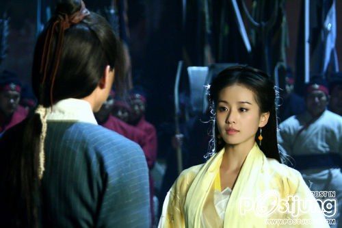 Liu Shi Shi / หลิว ซือ ซือ ดารานางเอกสาวอีกคนหนึ่งที่กำลังเทียบรัศมีกับยอดนางเอกอย่าง หลิว อี้ เฟย อยู่ในตอนนี้