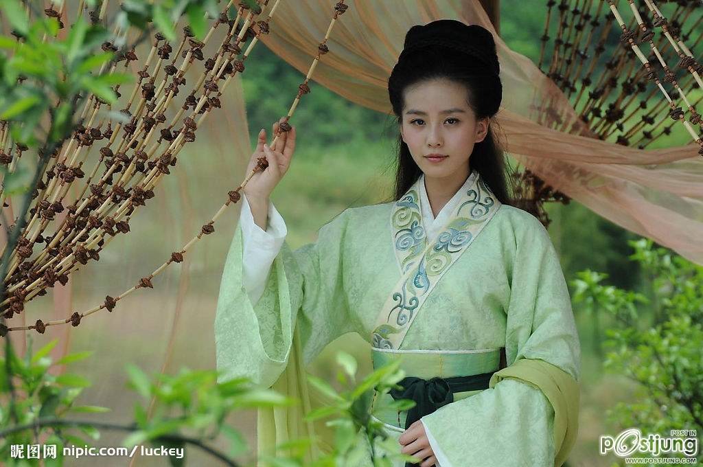 Liu Shi Shi / หลิว ซือ ซือ ดารานางเอกสาวอีกคนหนึ่งที่กำลังเทียบรัศมีกับยอดนางเอกอย่าง หลิว อี้ เฟย อยู่ในตอนนี้
